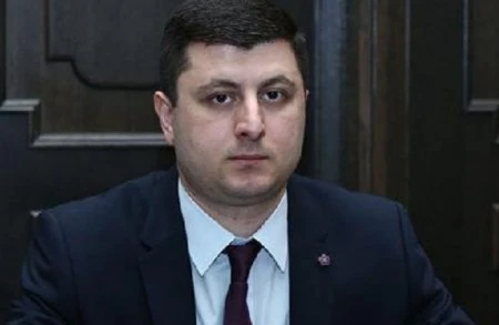 “Paşinyan, Azərbaycan əsgəri Xankəndidə alış-veriş edir, xəbərin var?” - Erməni “müşavir”
