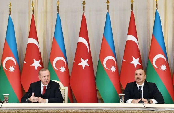 Azərbaycan və Türkiyə prezidentləri mətbuata birgə bəyanatlarla çıxış ediblər