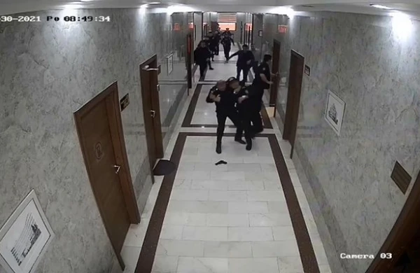 Polis arvadını belə öldürübmüş - DƏHŞƏTLİ VİDEO YAYILDI
