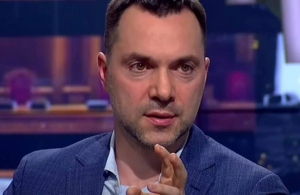 “Rusiyanın şəhərlərini vuracağıq…” – Arestoviç ilk dəfə və rəsmən bəyan etdi