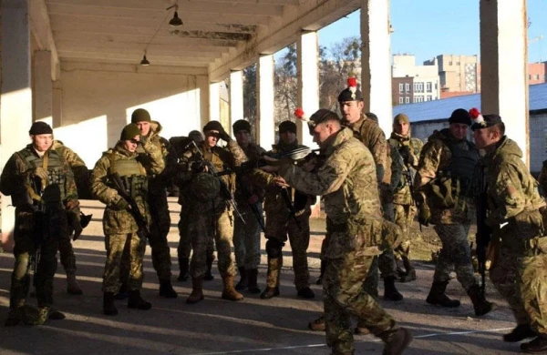 Britaniya xüsusi təyinatlılarını Ukraynaya göndərdi
