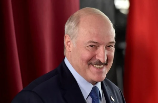 Lukaşenkodan özünün də inanmadığı “İTTİFAQ TƏKLİFİ”
