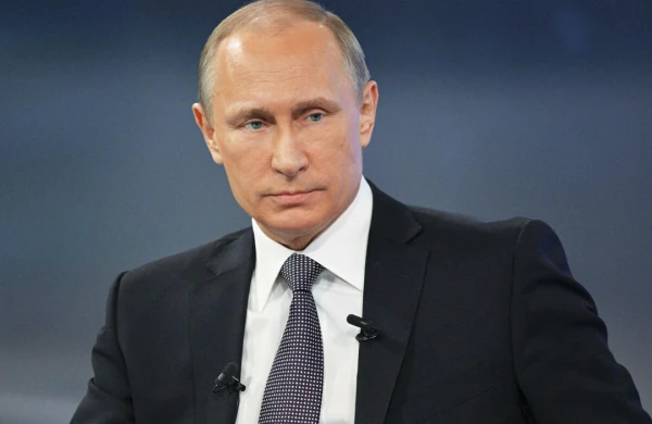 Putin: "Rus hərbçiləri öz torpaqlarında döyüşür"