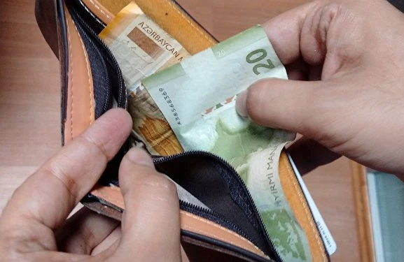 ŞAD XƏBƏR: Pensiyası az olanlara müavinət təyin olunacaq - Qanun qəbul olundu