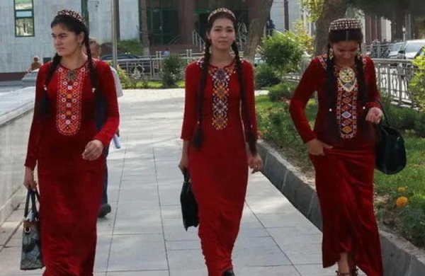 Türkmənistanda qadınlara yeni ŞOK QADAĞALAR