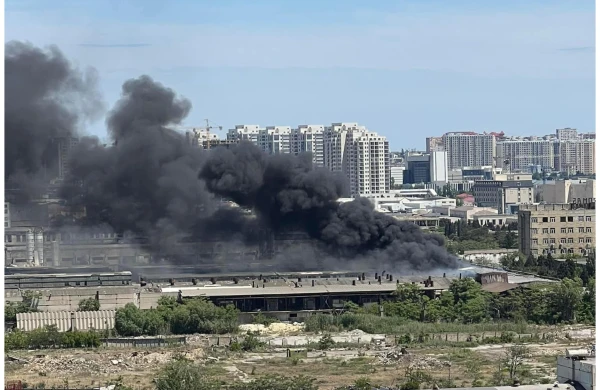 SON DƏQİQƏ! Bakıda güclü yanğın başladı: 2 helikopter və xeyli sayda canlı qüvvə...