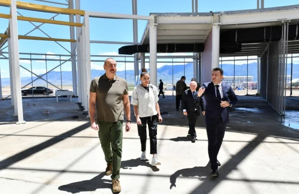 Azərbaycan Zəngilanda hava limanı tikdi: Prezident və xanımı açılışda - FOTOLAR
