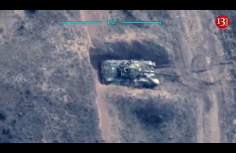 “Bayraktar” gizlənən rus tanklarını belə məhv etdi - VİDEO