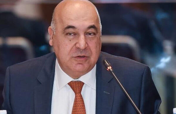 “Əgər istəyirsinizsə uşaqlarınız ağıllı olsun, ağıllı qızlarla evlənin” - Çingiz Abdullayev