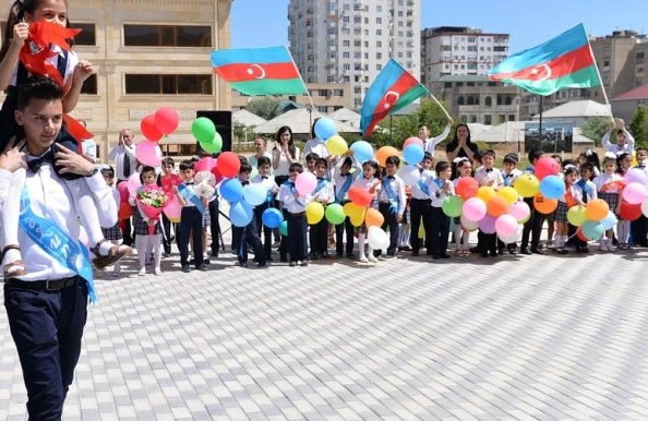 Bu gün Azərbaycan məktəblərində “Son zəng” çalınacaq