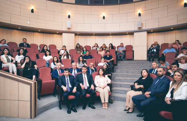 Kapital Bank Bakı Ali Neft Məktəbi ilə əməkdaşlıq memorandumu imzalayıb