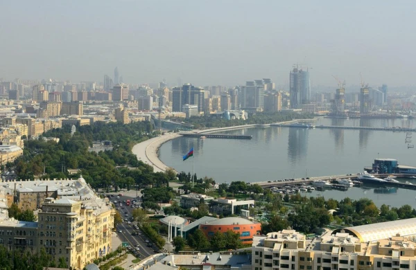 В Баку будет дуть сильный ветер, в районах Азербайджана пройдут дожди