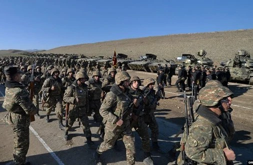 Армянские комбатанты идут в Азербайджан. В Карабахе снова запахло порохом… ГЛАВНОЕ НА ЭТОТ ЧАС