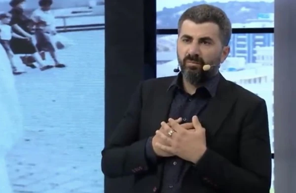 ZAUR XƏSTƏ UŞAQLARIN ADI İLƏ TOPLADIĞI PULLARI NİYƏ VERMİR? - ŞOK VİDEO