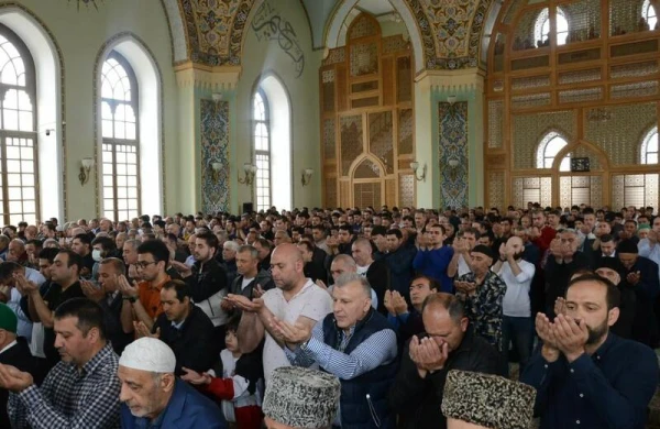 Bayram namazının vaxtı AÇIQLANDI