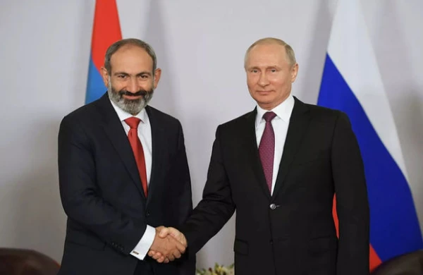 Putin Paşinyanla Zəngəzur dəhlizini MÜZAKİRƏ ETDİ