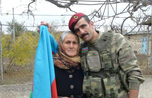 “Mauqli” ləqəbli Elvin müharibədən qayıdanda belə qarşılanmışdı... - VİDEO