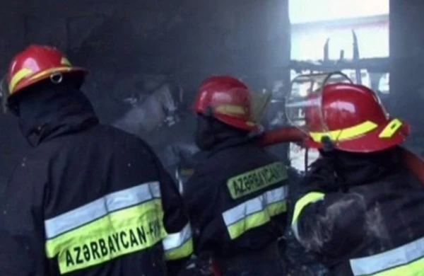 Arvadının evini yandırıb, azyaşlı qızını bıçaqladı - FOTOLAR