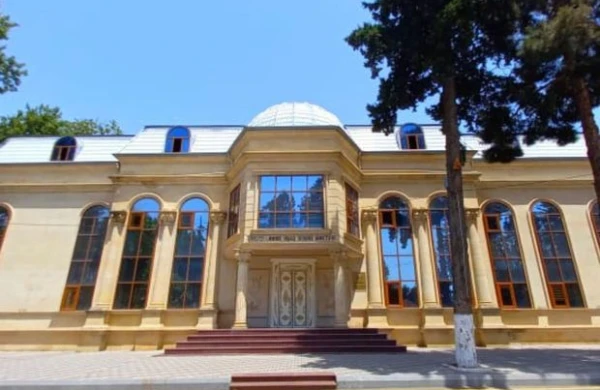 Göyçayda qalmaqal - Direktor ilk iş günü məktəbdən QOVULDU