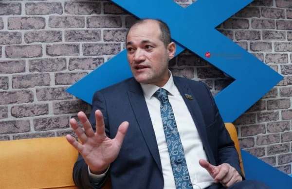 Məktəbli formaları ləğv edilsin... - Deputat
