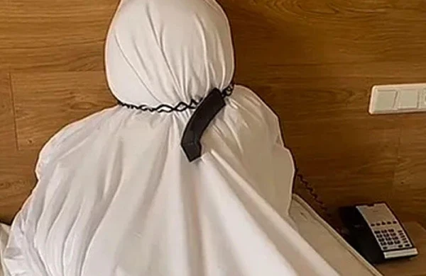Turist oteldə qeyri-adi sürpriz hazırlayıb şoka saldı - VİDEO