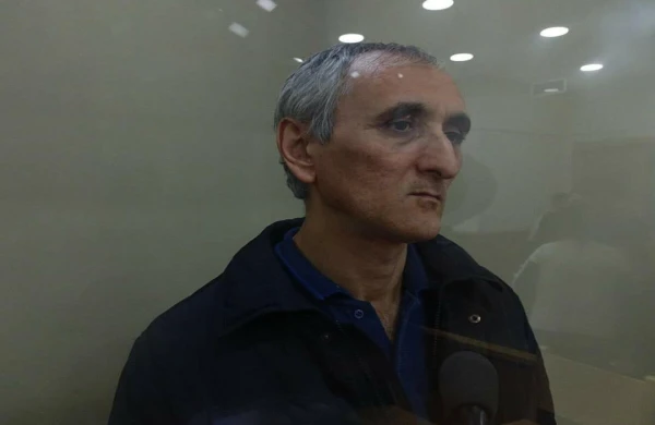 "İlkin həmin gün çılpaq qadın fotolarına baxıb?" - Məhkəmə kələfin ucunu itirir - DETALLAR