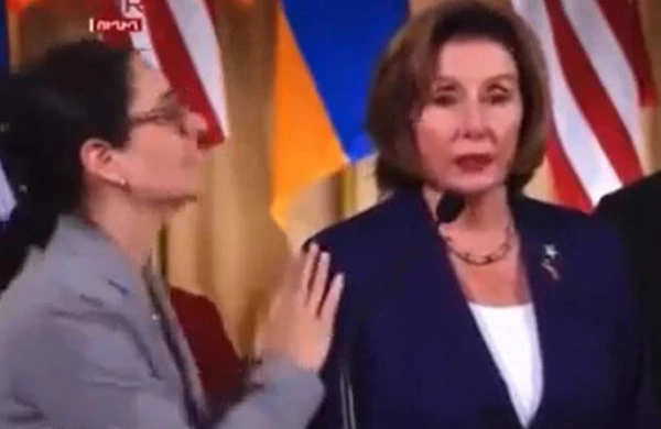 Nensi Pelosi erməni tərcüməçidən bunu gözləmirdi - VİDEO