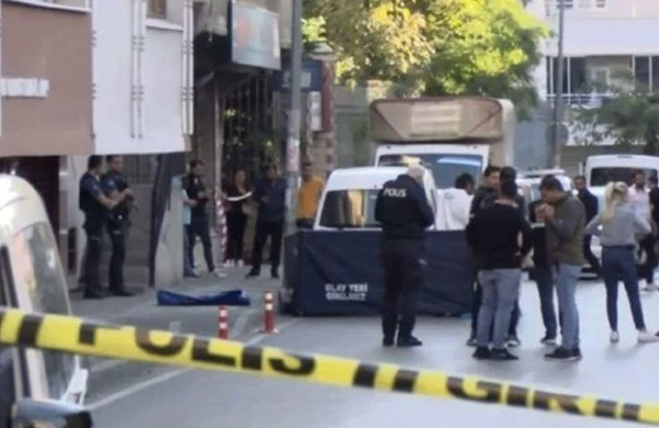 İstanbulda DƏHŞƏT - Narkotik qəbul edən şəxs anasının başını kəsib... - FOTO