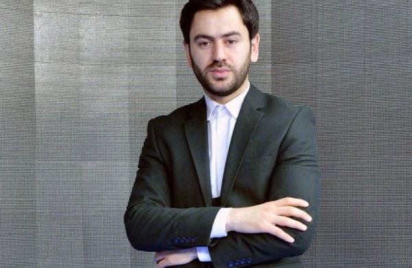 Üzeyir Mehdizadə xəsarət aldı - Sənətçiyə 12 tikiş vuruldu - FOTO