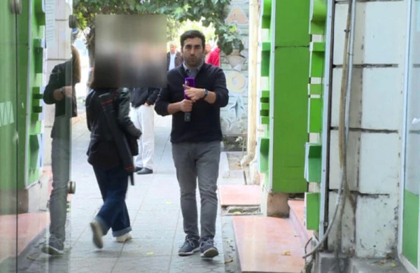 Bakının mərkəzində maraqlı mənzərə: dayanacaq görün harada quraşdırılıb - VİDEO