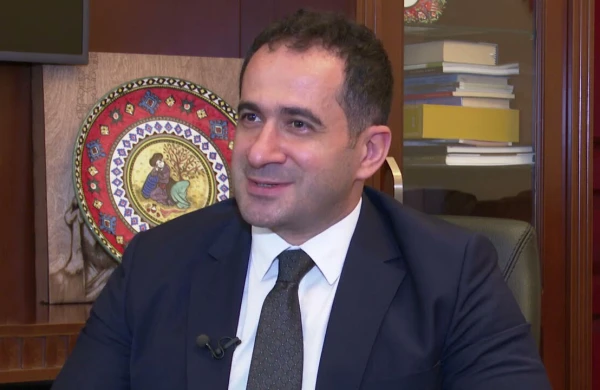 Bu gün saxlanılan nazir müavini Elnur Əliyevin sevgi qalmaqalı