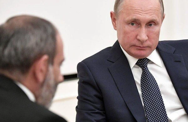 “Ъ”: Putin Soçidən öncə Nikolu bu cür danlayıb...