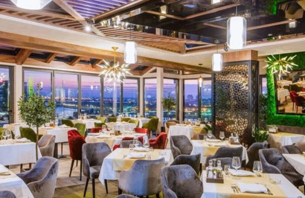 “Üzü dənizə oturmusan, çox pul verməlisən...” - Restoranlar “çayvoy” adıyla cibimizə necə girir?