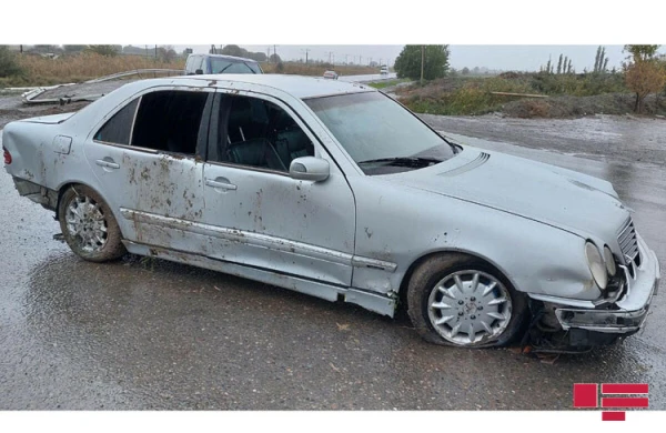 Sabirabadda avtomobil kanala aşıb, 2 nəfər ölüb - FOTO