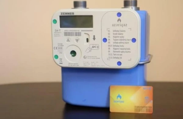 "Azəriqaz" öz səhvini vətəndaşın boynuna atdı: Qarlı havada körpəsi olan imkansız ailəni qazsız qoydu  +VİDEO