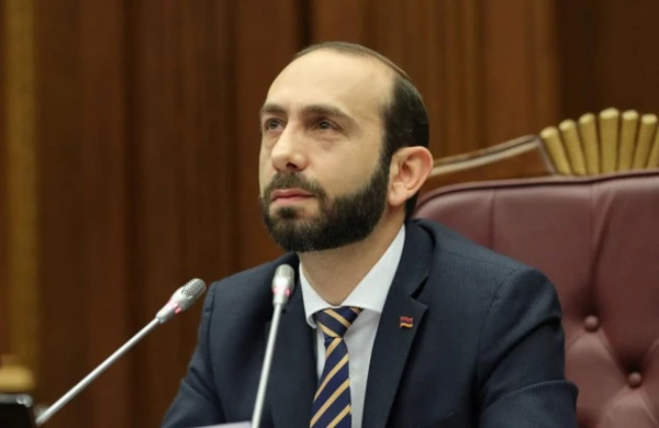 Ermənistan xarici işlər naziri Fransaya gedir