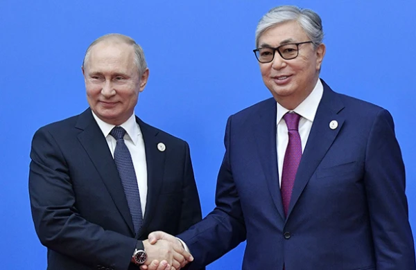 Putin də Tokayevi təbrik etdi