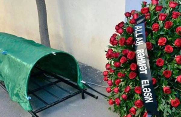 Azərbaycanda tanınmış həkim vəfat etdi - FOTO