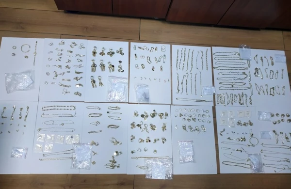 Azərbaycana zərgərlik məmulatlarının qanunsuz keçirilməsinin qarşısı alınıb