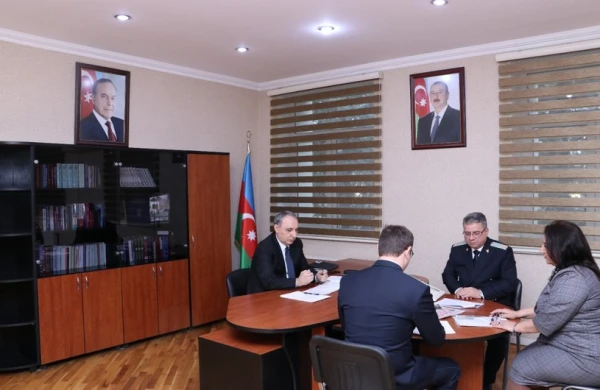 Baş prokuror Abşeronda vətəndaşları qəbul edib