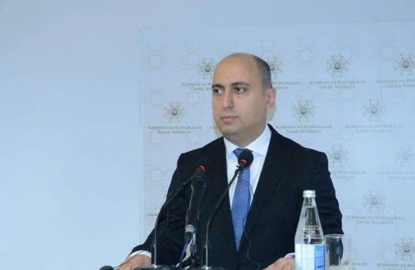 Azərbaycanda külli miqdarda saxta diplom verilib - Emin Əmrullayev