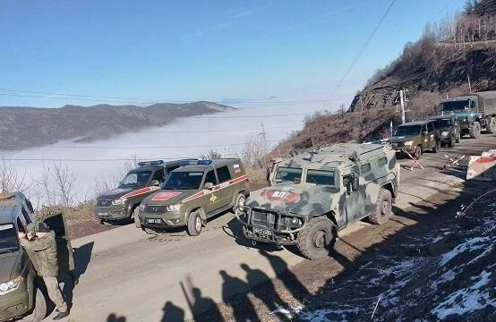 Aksiyaçılar Qarabağa silah daşınmasının qarşısını aldı