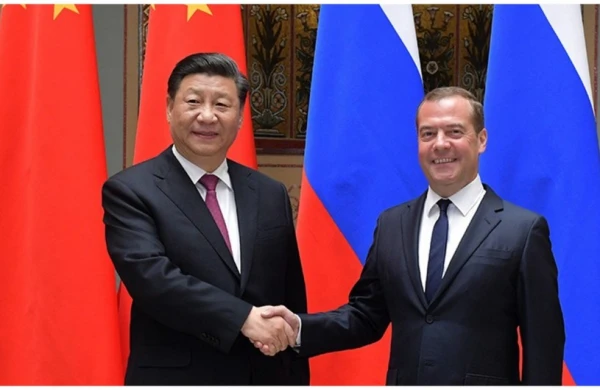 Medvedev Çinə niyə gedib?