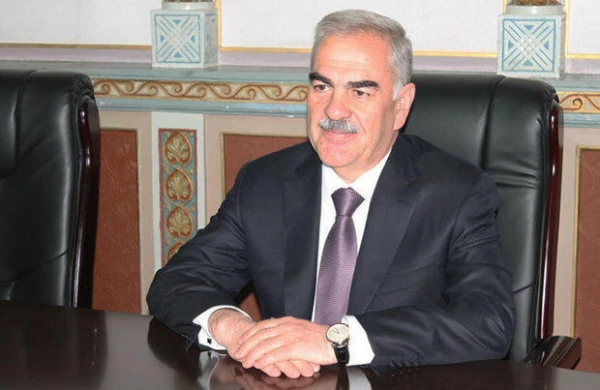 VƏKİL: Vasif Talıbov istefa verdi
