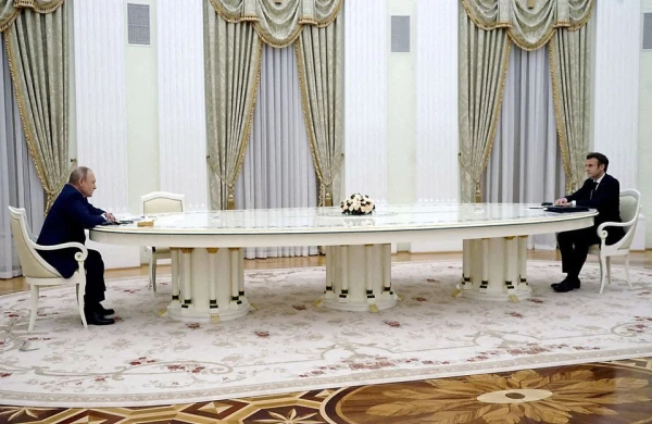 Putin Makronu ad günü münasibətilə təbrik etməyəcək