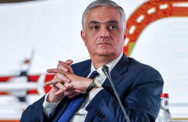 Paşinyan müavinini Moskvaya göndərdi