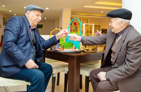 "Qocalar evinə" hansı yaşda adamlar qəbul edilir? - HÜQUQİ YARDIM 