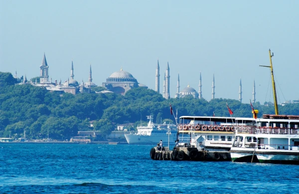 Türkiyə "Bosfor"u bağladı