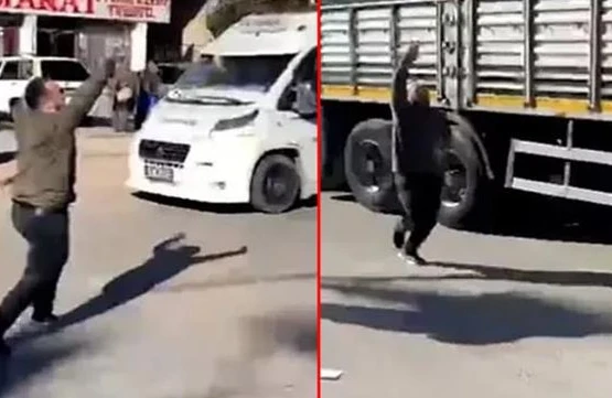 Yol davasında yük maşını sürücüsü mikroavtobus sürücüsünü öldürdü! Qan donduran anlar kamerada