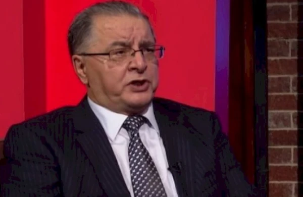 “Qəşəng qızların hamısı nazirliklərdə katibə işləyir, geyimləri 5-10 min manatdır”